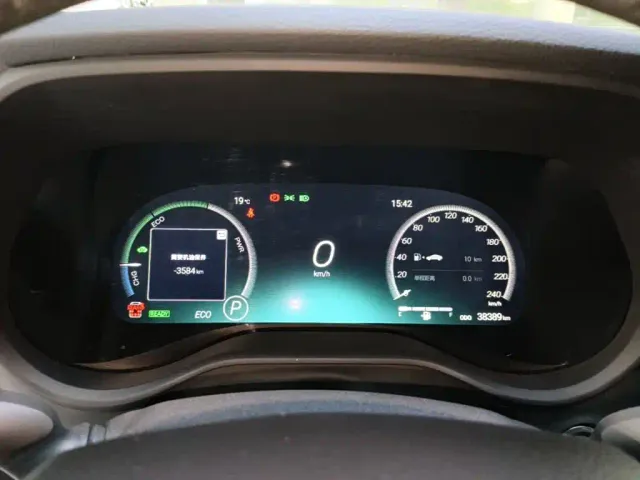 Toyota Sienna — Фото автомобиля 11