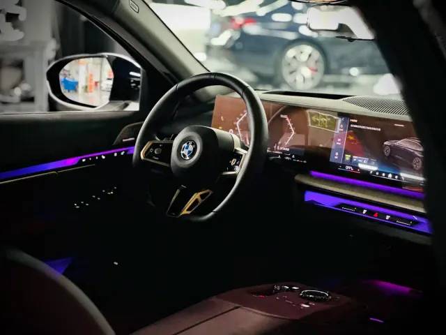 BMW 5 Series — Фото автомобиля 7