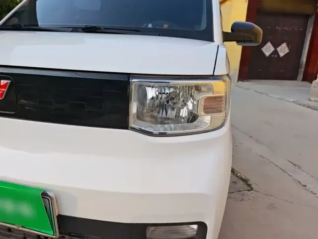 Wuling Hongguang Mini EV — Фото автомобиля 23