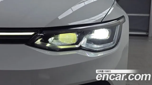 Volkswagen Golf Golf 8 поколение 2.0 TDI Prestige — Фото автомобиля 21