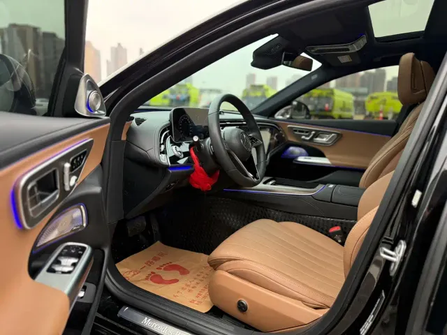 Mercedes-Benz E-Class — Фото автомобиля 7