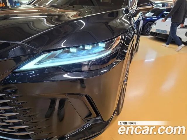 Lexus RX RX450h+ 5th Gen — Фото автомобиля 17