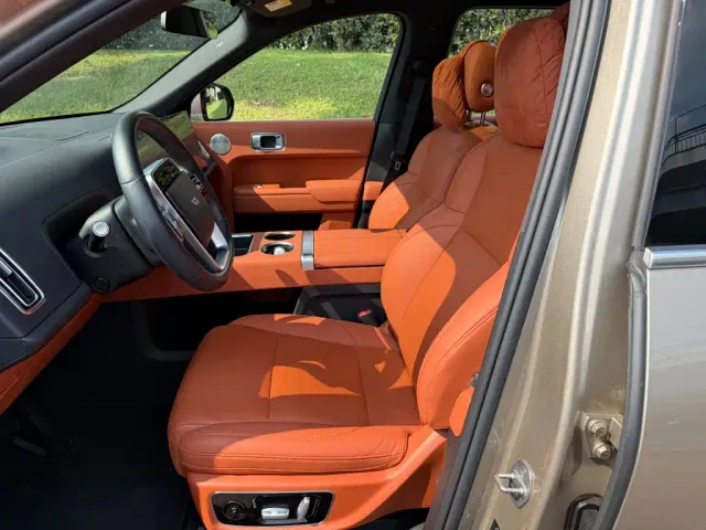 Li Auto L9 — Фото автомобиля 8