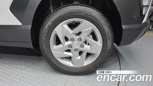 Hyundai Kona — Фото автомобиля 6