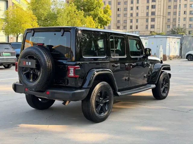 Jeep Wrangler — Фото автомобиля 7