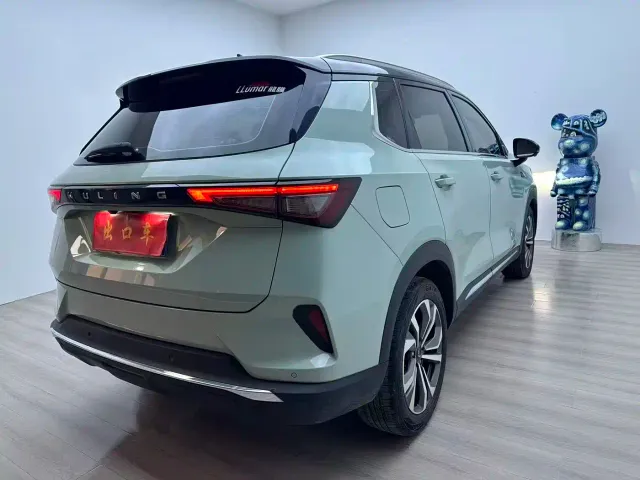 Wuling Asta — Фото автомобиля 4