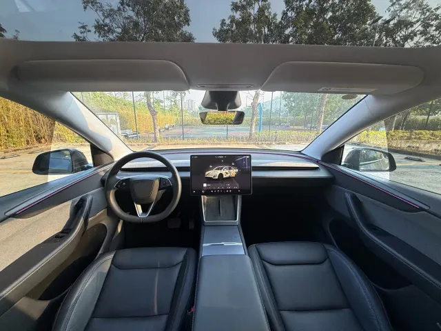 Tesla Model Y — Фото автомобиля 7