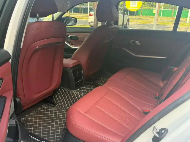 BMW 3 Series — Фото автомобиля 10