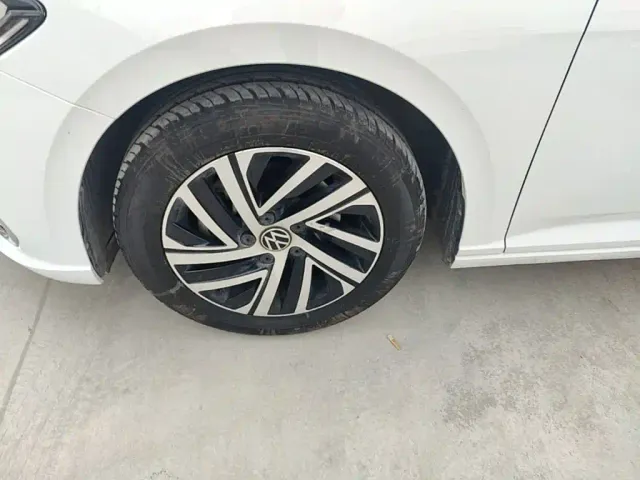 Volkswagen Lavida — Фото автомобиля 22