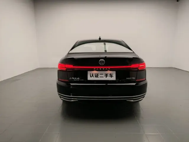 Volkswagen Passat — Фото автомобиля 6