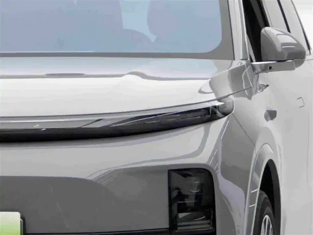 Li Auto L9 — Фото автомобиля 3