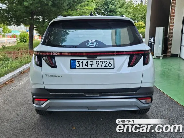 Hyundai Tucson Новый Tucson (NX4) Бензин 1.6 турбо 2WD — Фото автомобиля 4