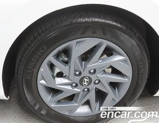 Hyundai Avante — Фото автомобиля 5