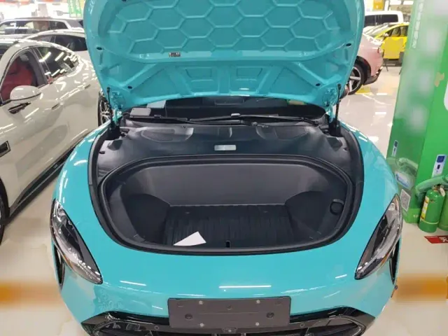 Xiaomi SU7 — Фото автомобиля 19