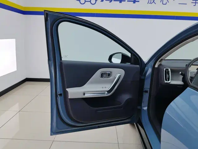 Leapmotor B01 — Фото автомобиля 7