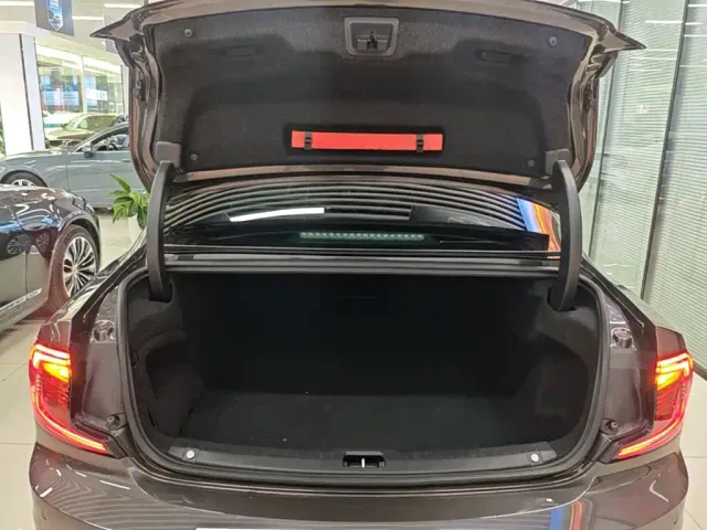 Volvo S90 — Фото автомобиля 18