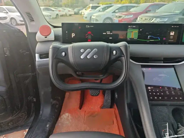 IM Motors LS6 — Фото автомобиля 6