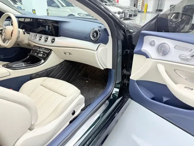 Mercedes-Benz E-Class — Фото автомобиля 16
