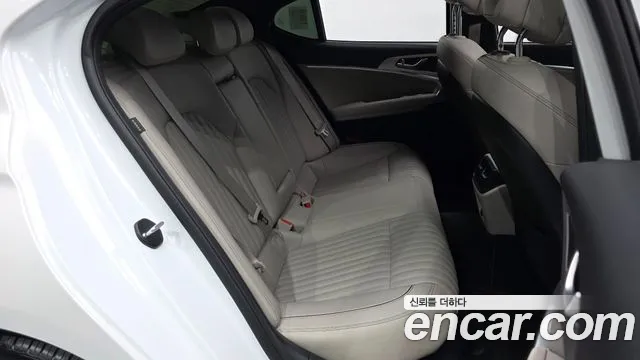Genesis G70 — Фото автомобиля 10