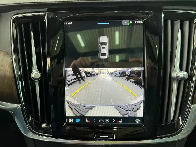 Volvo S90 — Фото автомобиля 11