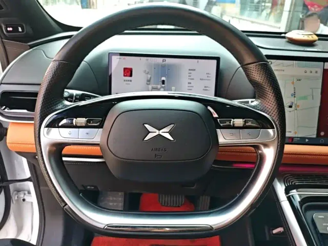Xpeng G9 — Фото автомобиля 10