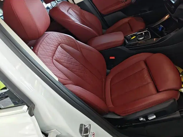 BMW iX3 — Фото автомобиля 24