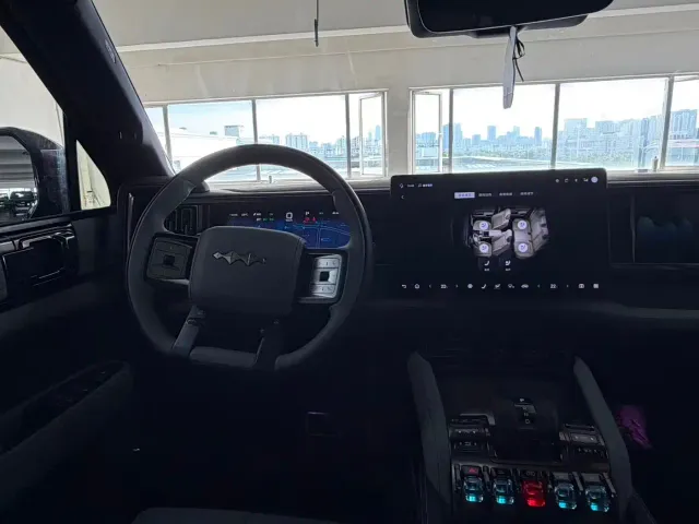 BYD FangChengBao Leopard 5 — Фото автомобиля 18