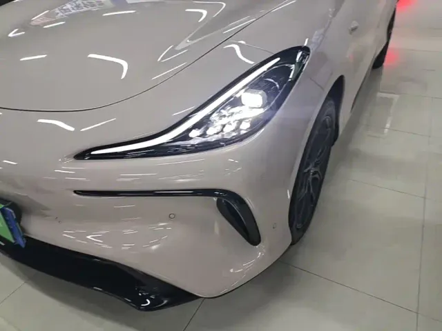 IM Motors LS6 — Фото автомобиля 22