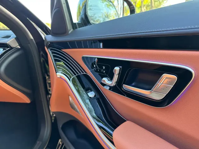 Mercedes-Benz S-Class — Фото автомобиля 8