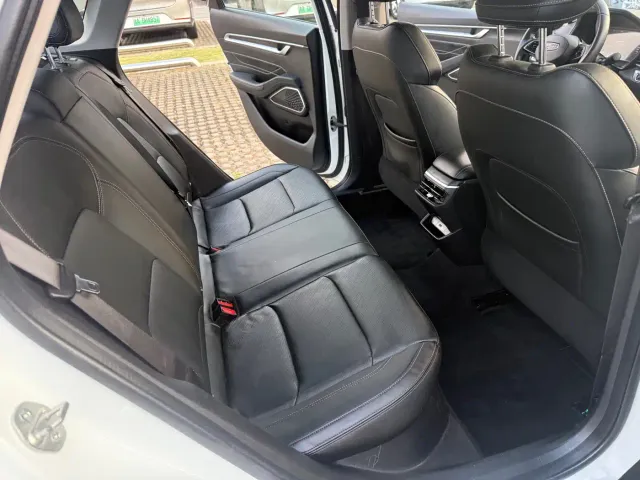 Geely Emgrand — Фото автомобиля 11