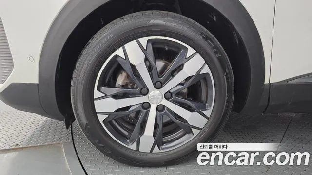 Peugeot 5008 — Фото автомобиля 5