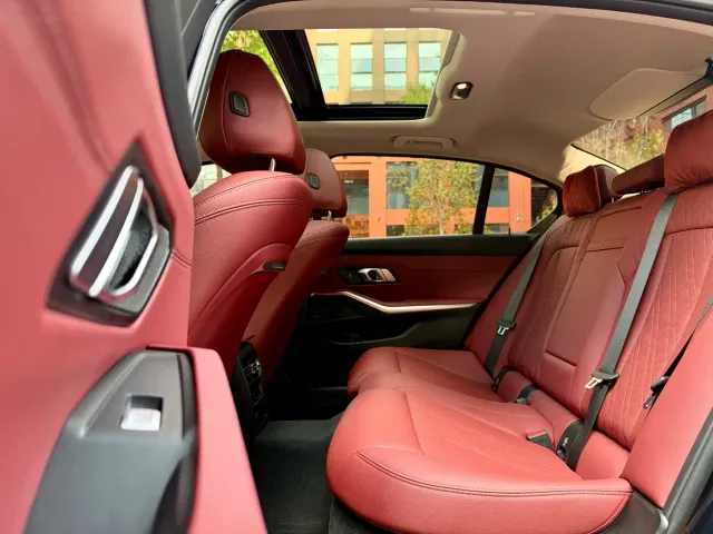 BMW 3 Series — Фото автомобиля 11
