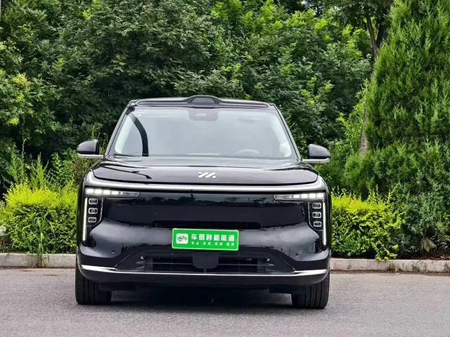 IM Motors LS9 — Фото автомобиля 6