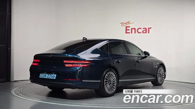 Genesis G80 RG3 — Фото автомобиля 2