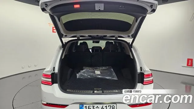 Genesis GV80 2.5T Бензин AWD — Фото автомобиля 30
