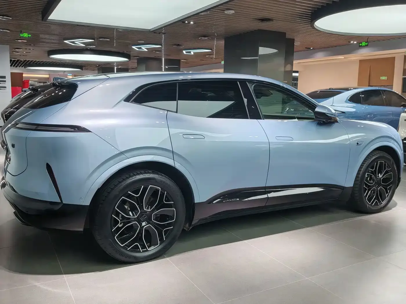 Avatr Avatr 07 2026 model Ultra EV AWD — Фото автомобиля 5