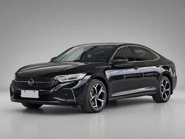 Фотография автомобиля — Volkswagen Passat