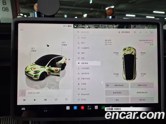 Tesla Model Y — Фото автомобиля 11