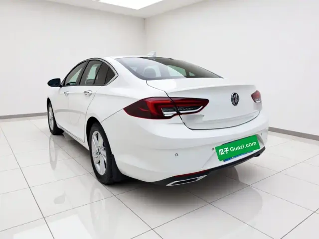 Buick Regal — Фото автомобиля 4