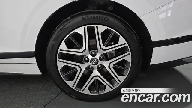 Hyundai Grandeur Grandeur (GN7) 2.5 Бензин 2WD — Фото автомобиля 20