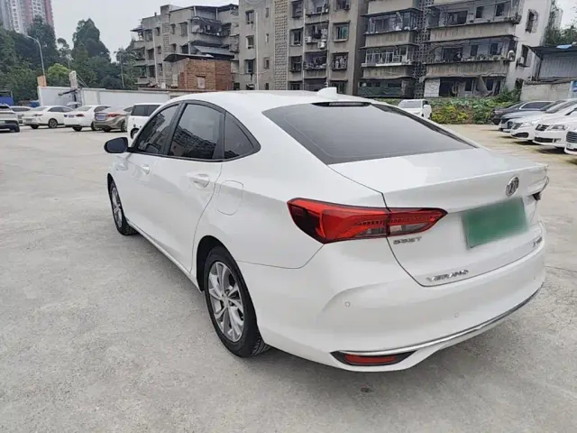 Buick Verano — Фото автомобиля 4
