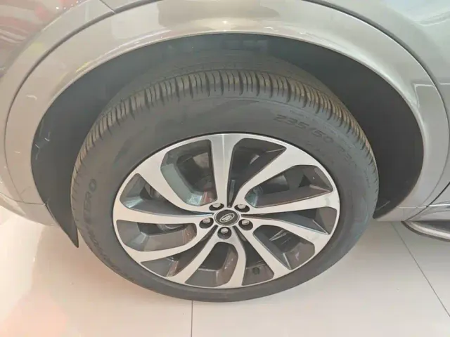 Land Rover Discovery Sport — Фото автомобиля 22