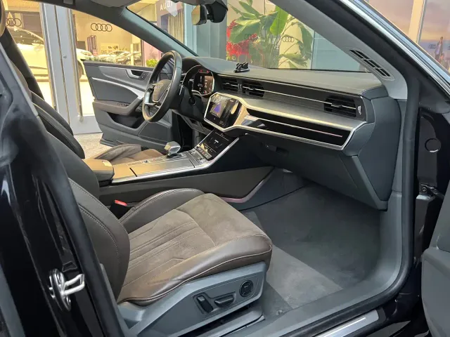 Audi A7L — Фото автомобиля 13