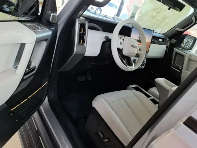 iCAR V23 — Фото автомобиля 15