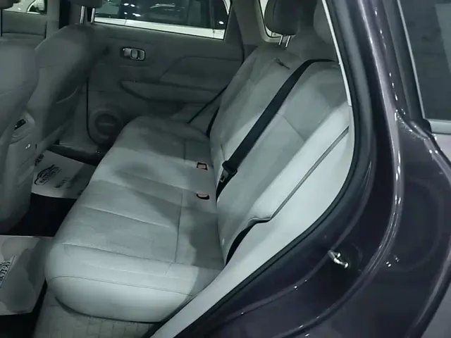 Leapmotor B10 — Фото автомобиля 16