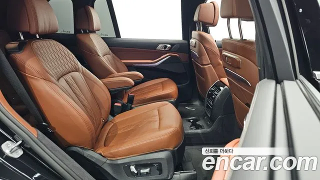 BMW X7 — Фото автомобиля 9