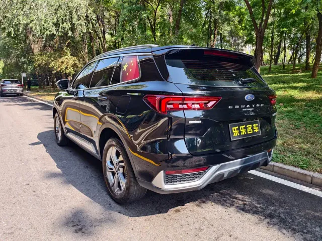 Ford Lingrui — Фото автомобиля 7