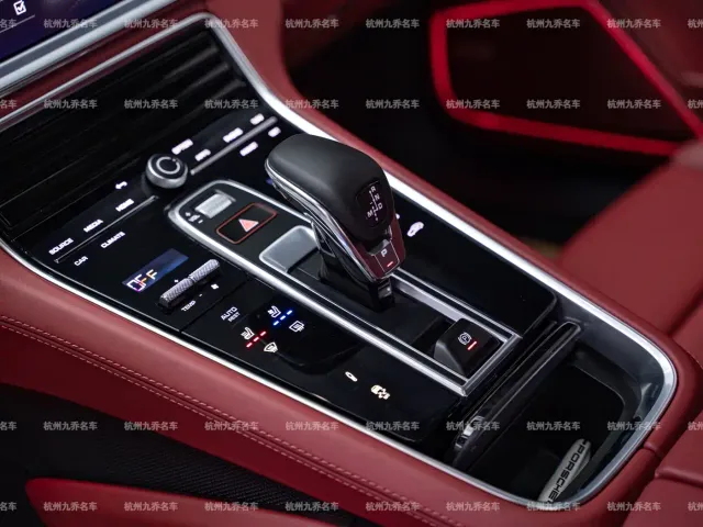 Porsche Panamera — Фото автомобиля 20