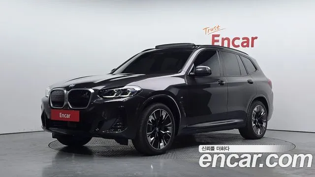 Фотография автомобиля — BMW iX3 G08 (2020–2024)