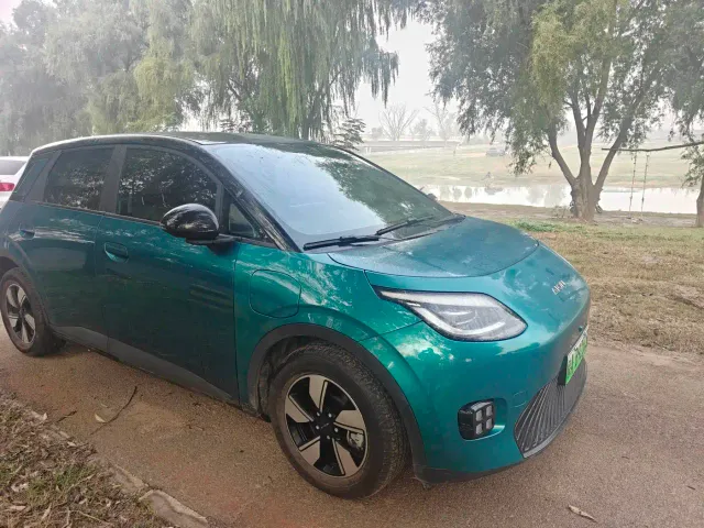 GAC Aion UT — Фото автомобиля 14